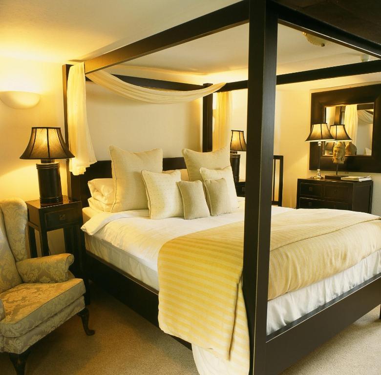 The Wild Duck Inn Cirencester Exterior photo